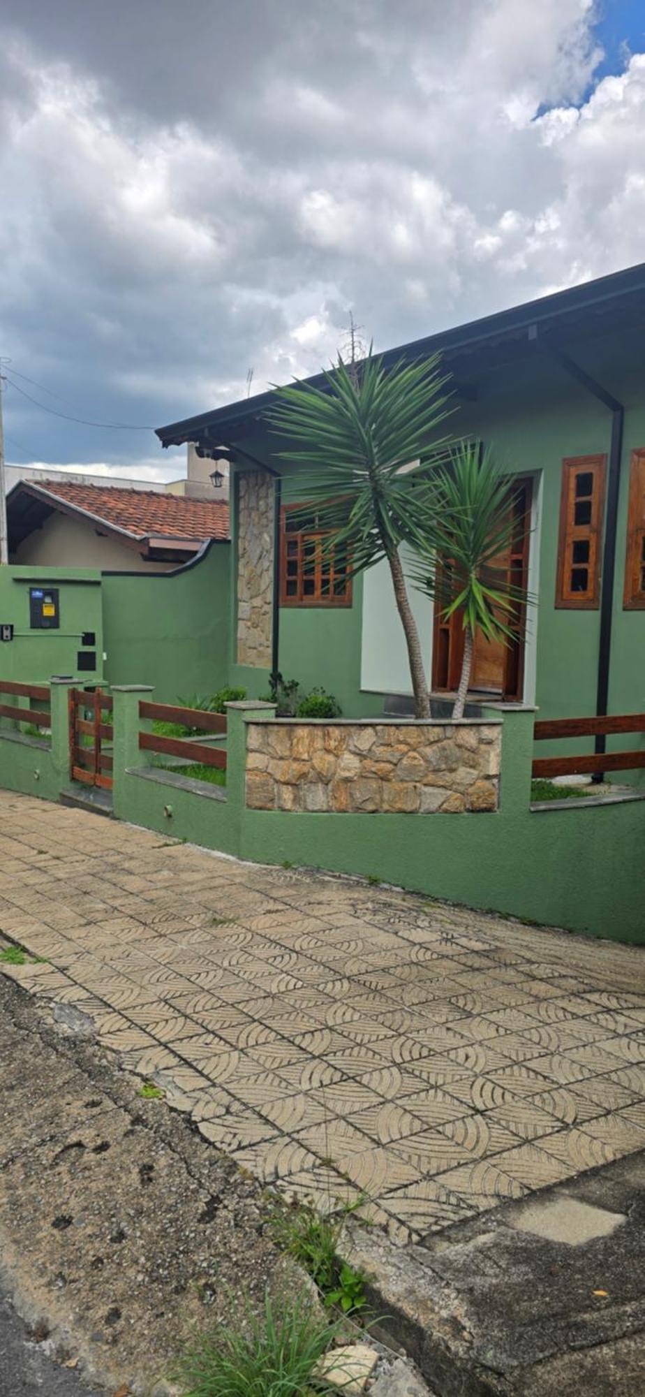 Poços de Caldas Casa Proximo Ao Centro Agradavel E Inteligenteヴィラ エクステリア 写真